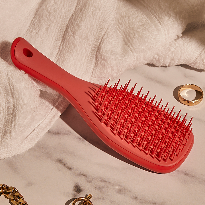 The Ultimate Detangler