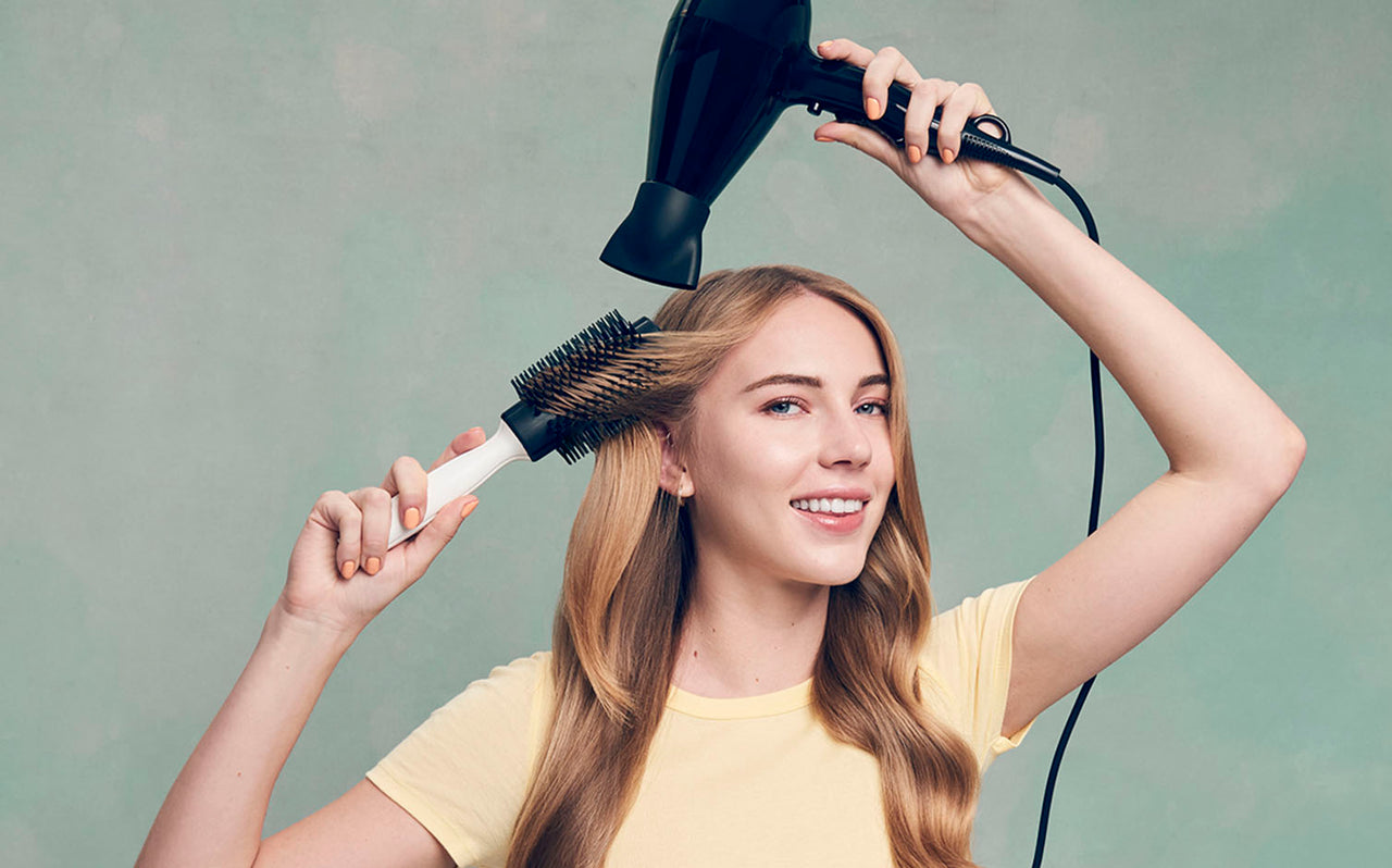 How to Do a Bouncy Blow Dry