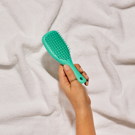 How to Clean your Tangle Teezer Products