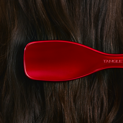 The Devil Wears Prada and Tangle Teezer The Ultimate Detangler™