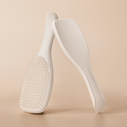 The Ultimate Detangler Matte